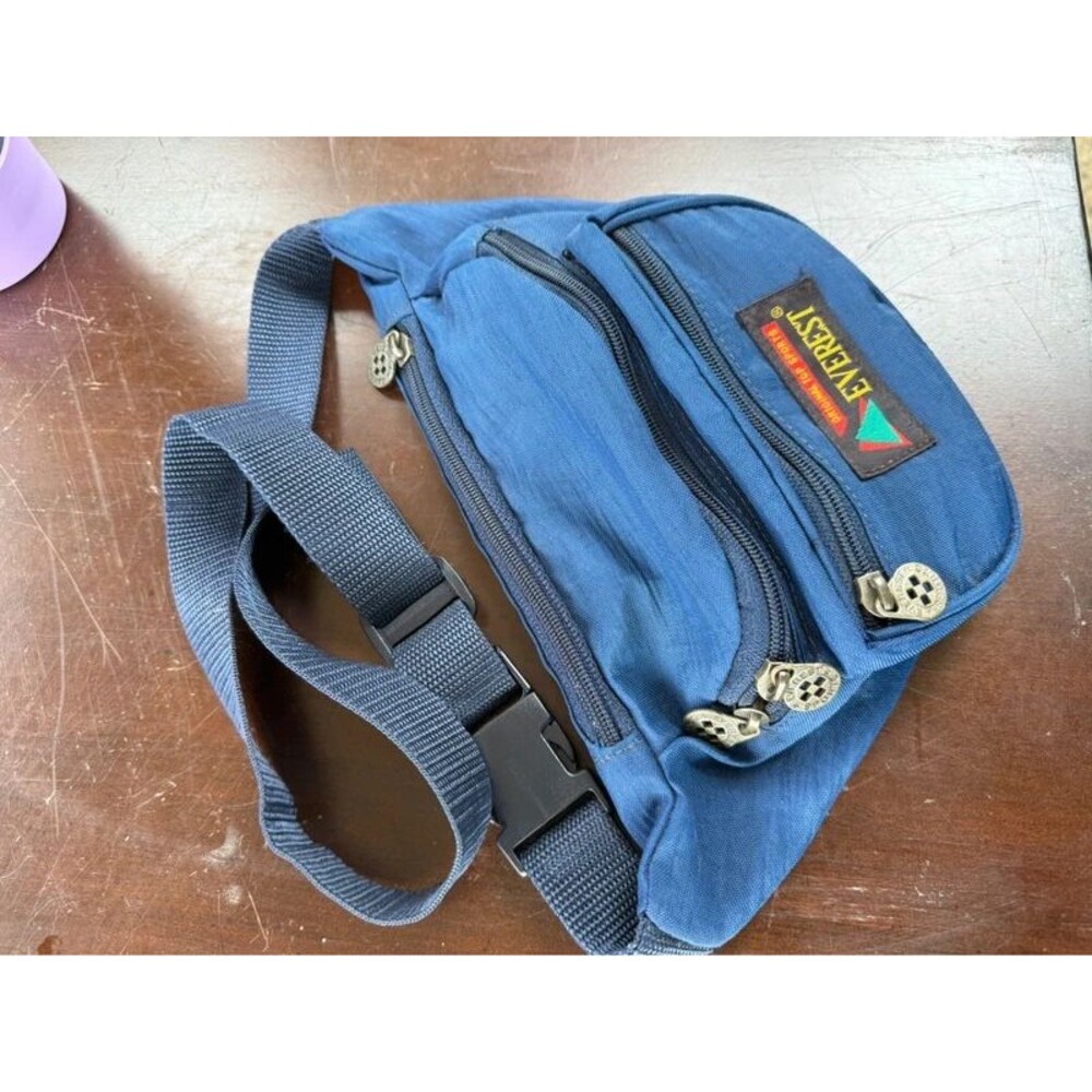 Vintage 90’s Everest Fanny Pack Blue